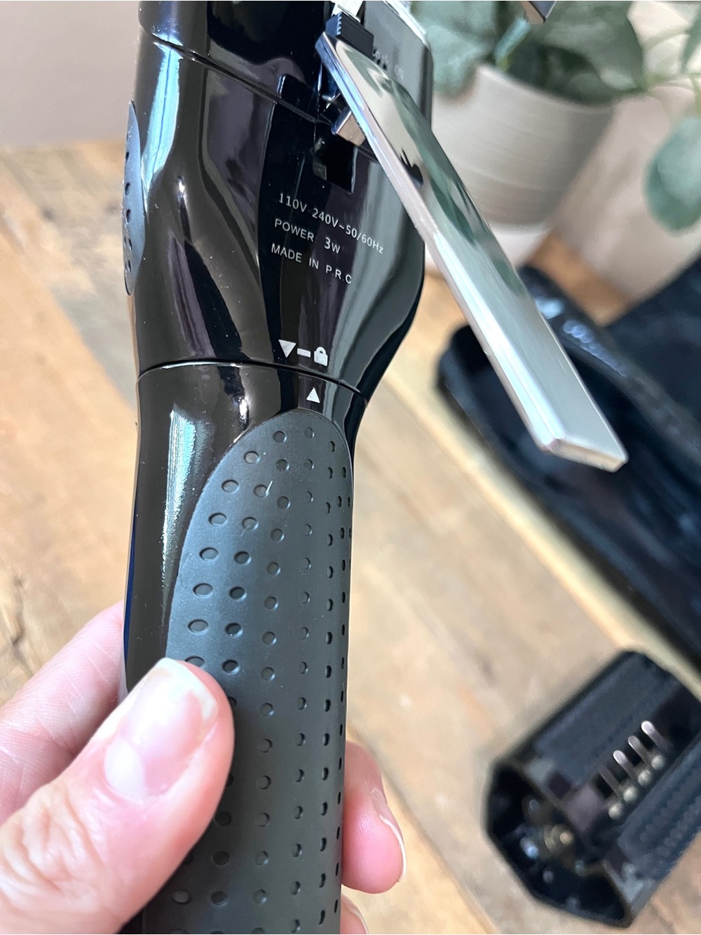 Talavera Split-Ender PRO 2 Cordless Split End Hair Trimmer + Pouch - Picture 9 of 12